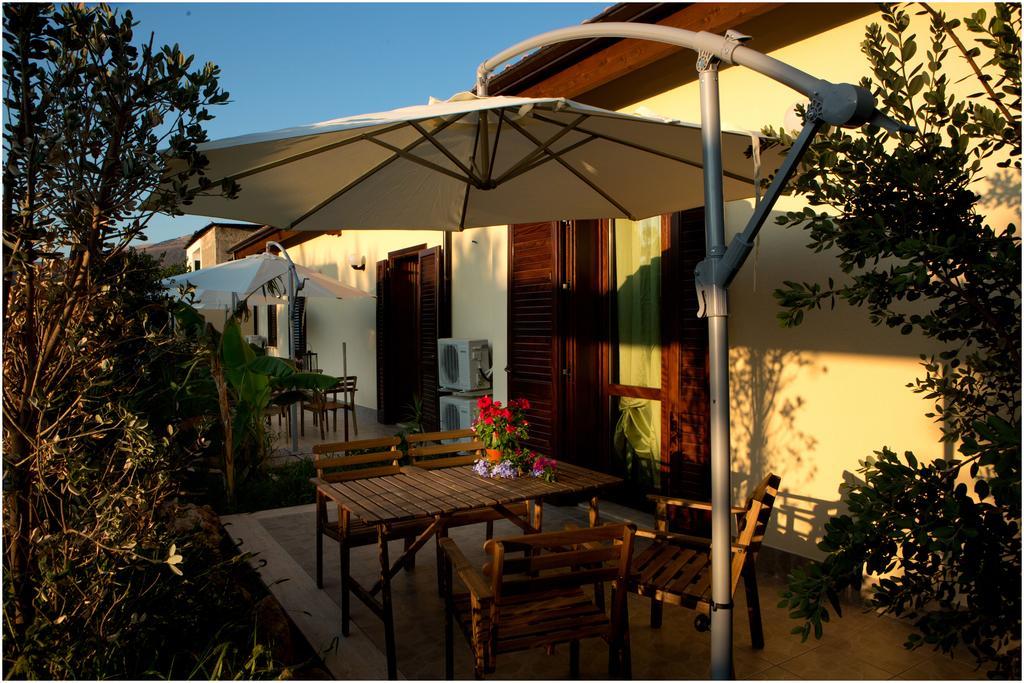 Ai Parchi Dei Parrini Bed and Breakfast Partinico Værelse billede